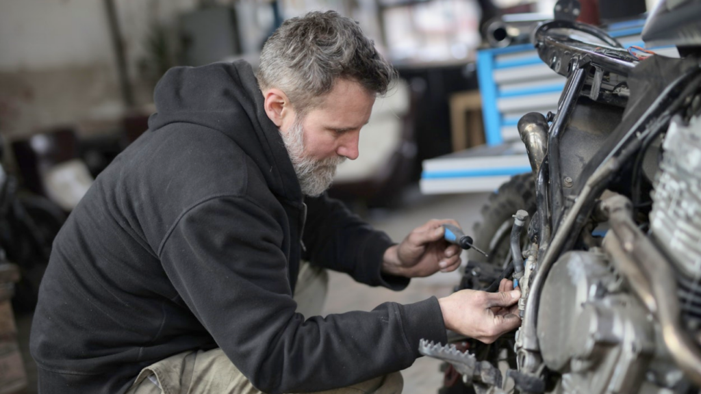 ¿Cómo saber cuándo se deben cambiar las pastillas de freno de la moto? Siga estos consejos