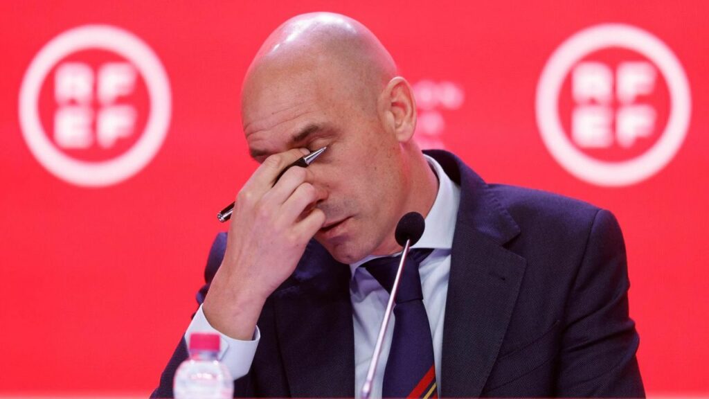 La Fifa suspendió durante tres años a Luis Rubiales por el beso a Jenni Hermoso