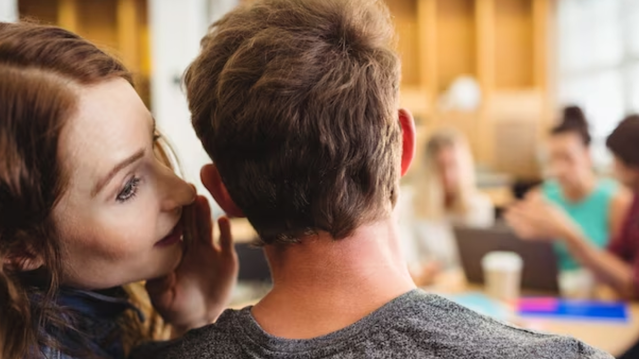 El chisme podría tener un impacto positivo en la sociedad, según estudio: ¿qué se sabe?