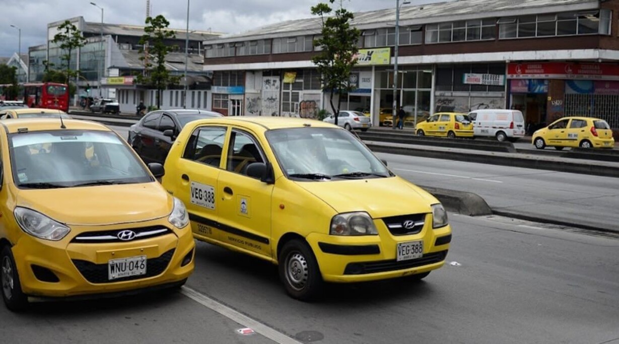En Bogotá, el Distrito aumentó en 20% la tarifa mínima de taxis: le contamos