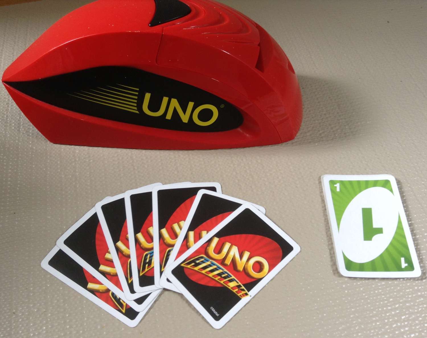 ¡Siempre se jugó mal! Los creadores del juego UNO aclararon una regla sobre las cartas +2 y +4