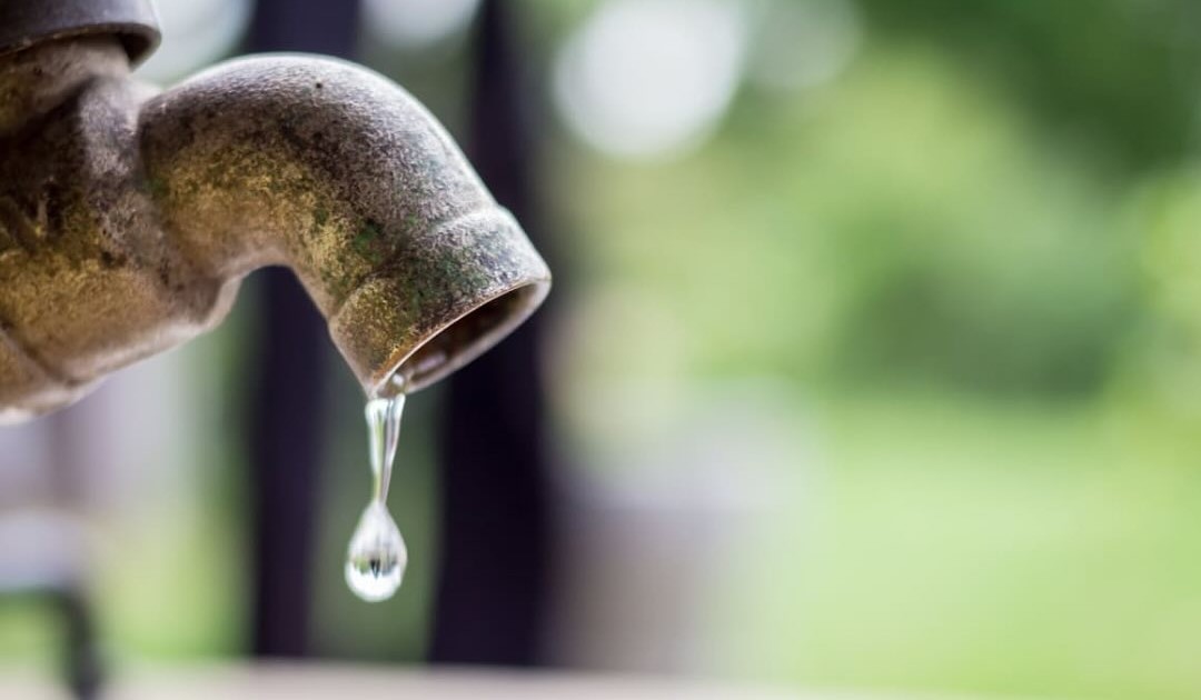 Contraloría alerta que Colombia tardaría 100 años para que toda la población tenga agua potable