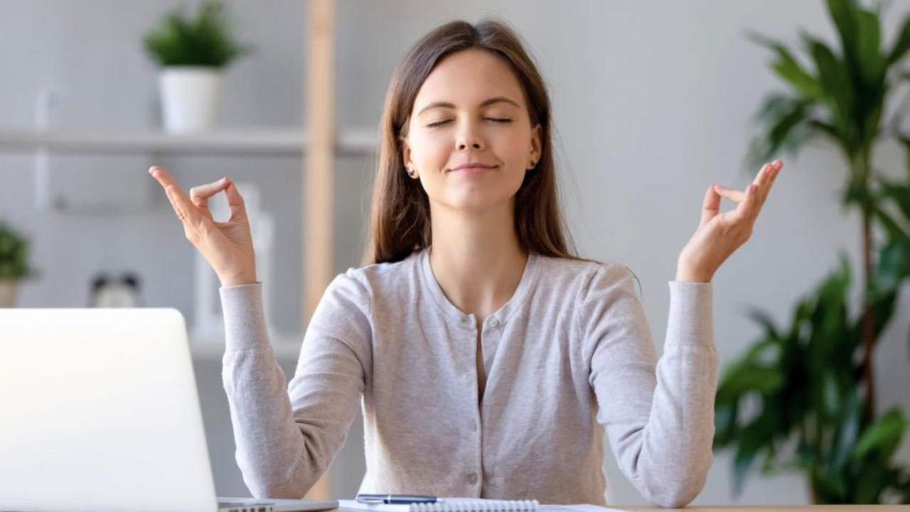 Este es el hábito que reduce el estrés, la ansiedad y ayuda a dormir mejor, según la ciencia
