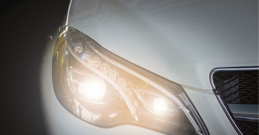 ¡Ojo! En estos casos pueden multarlo por las luces de su automovil