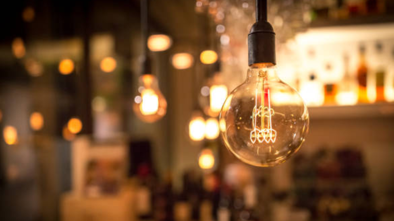 ¡Pilas! Precio del recibo de la luz le podría subir si no ahorra: tendría que pagar hasta el doble