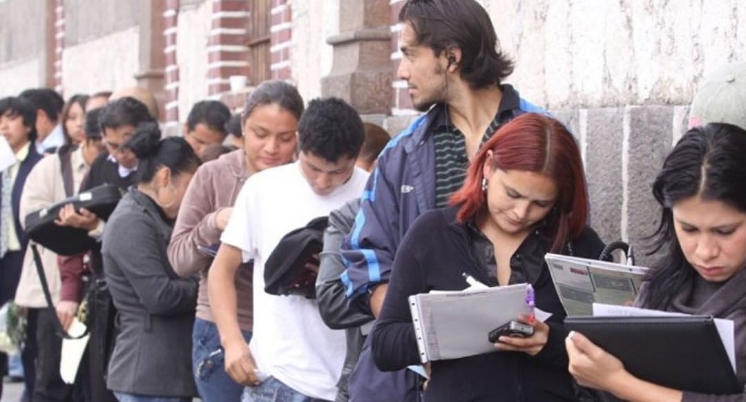 Tasa de desempleo en Colombia disminuyó en abril y llegó al 10.6%, según el Dane