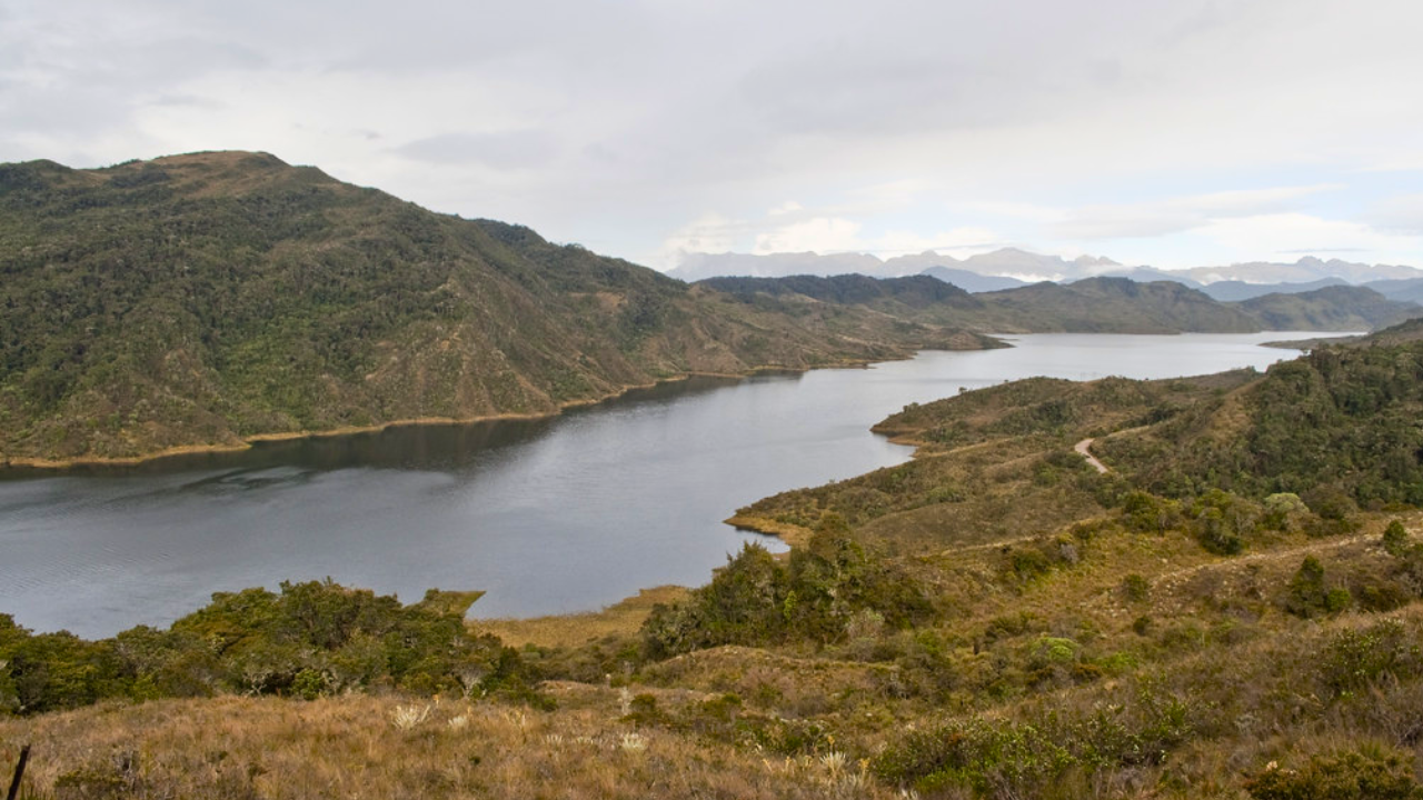 Embalse de Chingaza alcanza su máximo nivel desde el inicio del racionamiento de agua en Bogotá