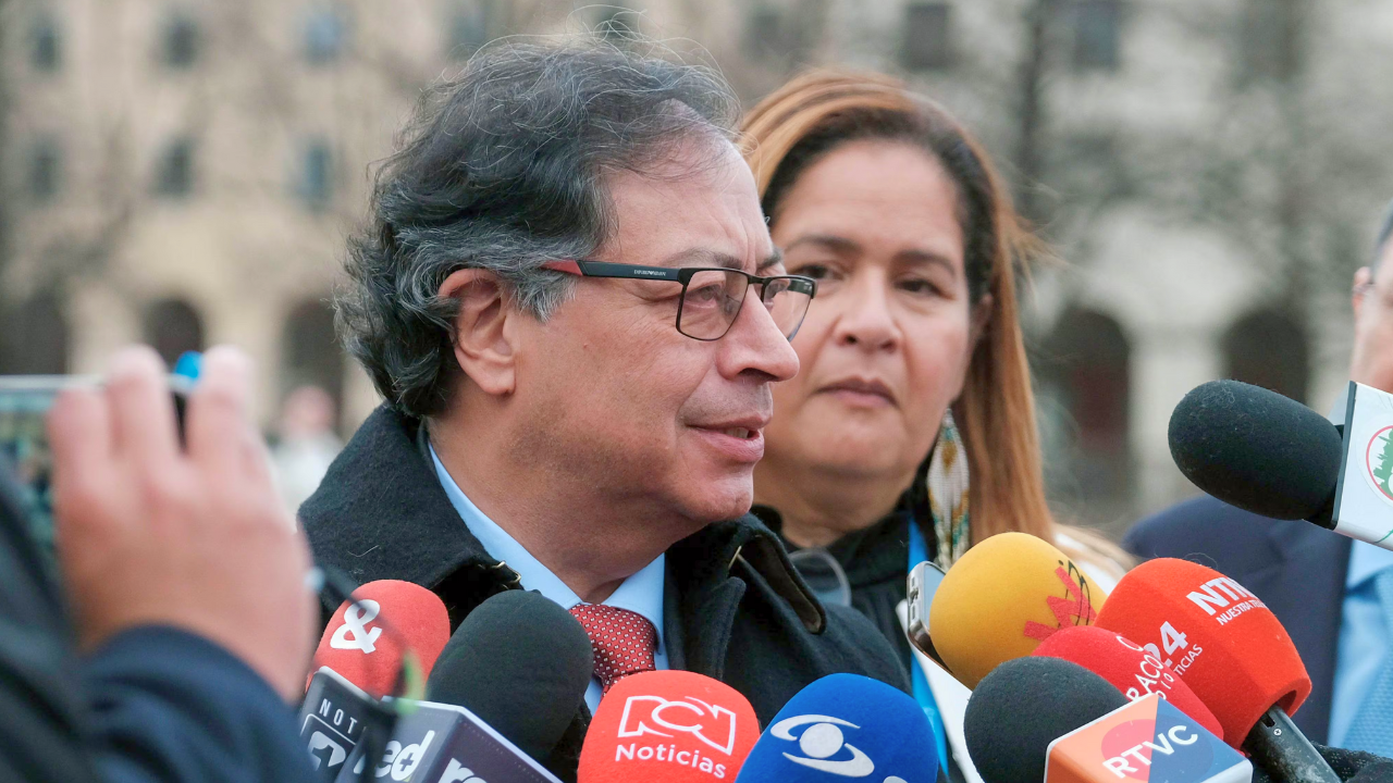 Petro señaló a tres medios de dirigir una "guerra cognitiva" contra su Gobierno: ¿cuáles son?