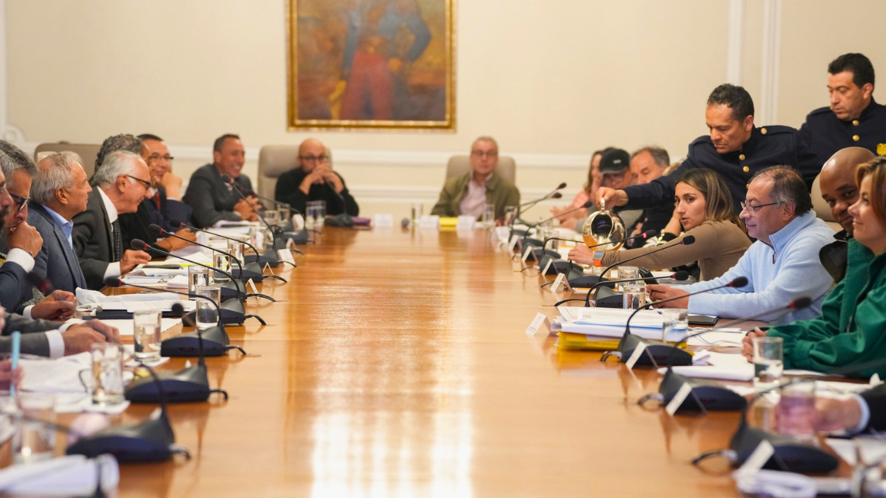 Cada funcionario público en Colombia cuesta 11 millones de pesos mensuales: los que más ganan