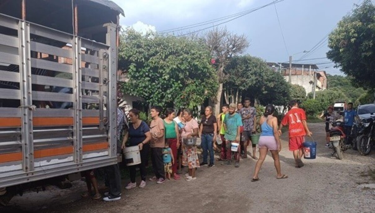¡Gran gesto de generosidad! En Cimitarra, Santander, ganadero regaló 1.500 litros de leche que no logró vender