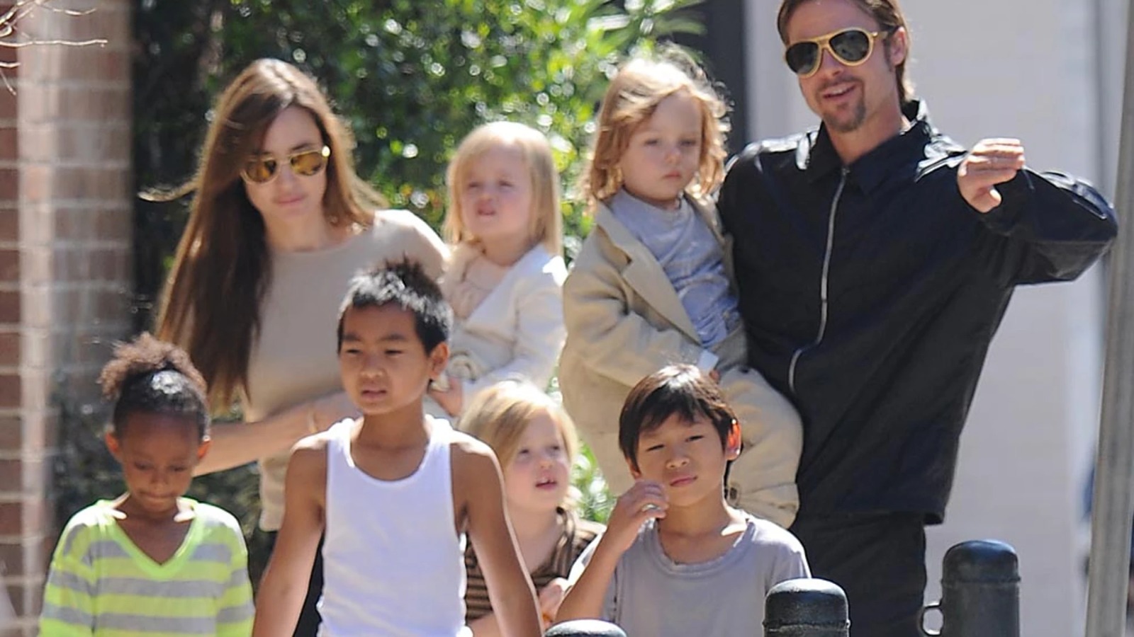La mitad de los hijos de Brad Pitt se ha quitado el apellido: ¿qué está pasando en la familia?