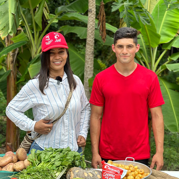 ¡Inesperado! 'Los Escachaítos’ aceptan reto de Alquería y cocinan sancocho usando estiércol