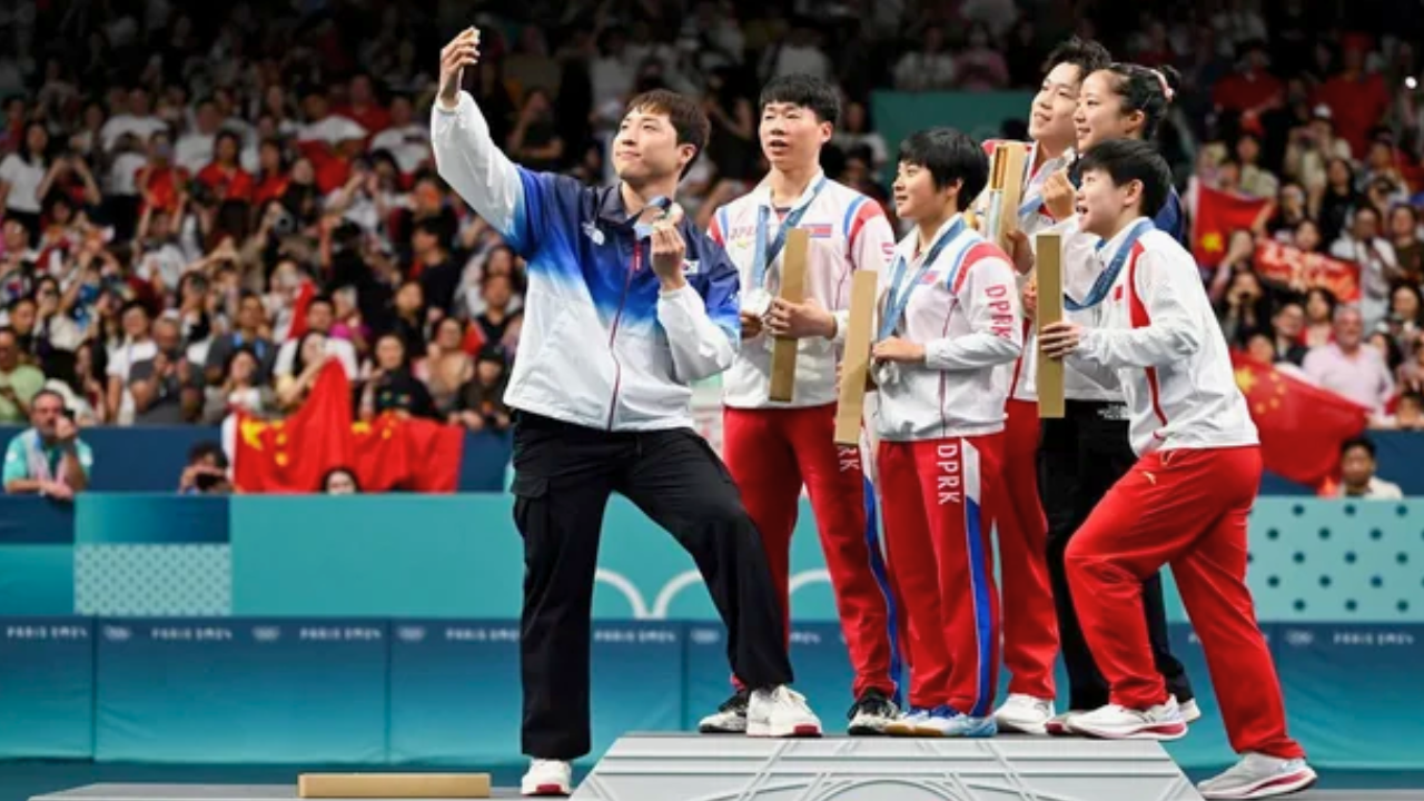 Histórica foto entre deportistas de Corea del Norte y Corea del Sur en los Juegos Olímpicos