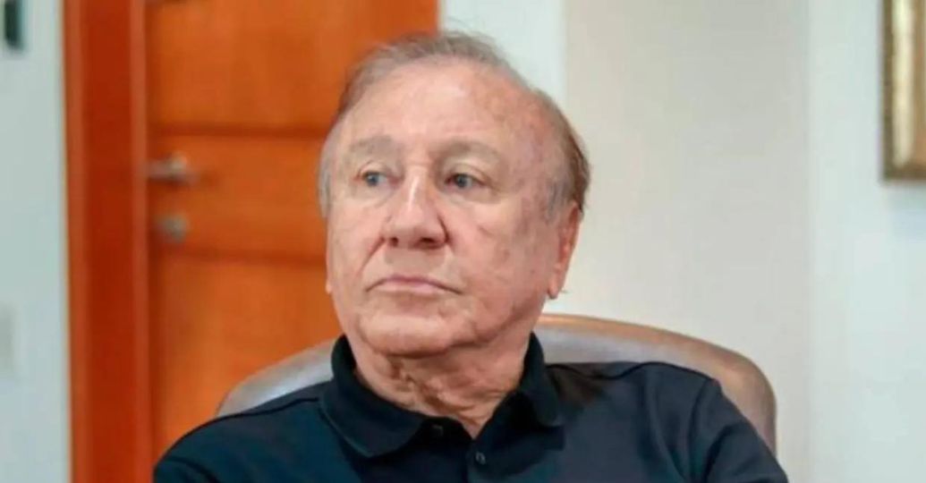 Rodolfo Hernández se encuentra internado en la UCI tras cirugía por cáncer