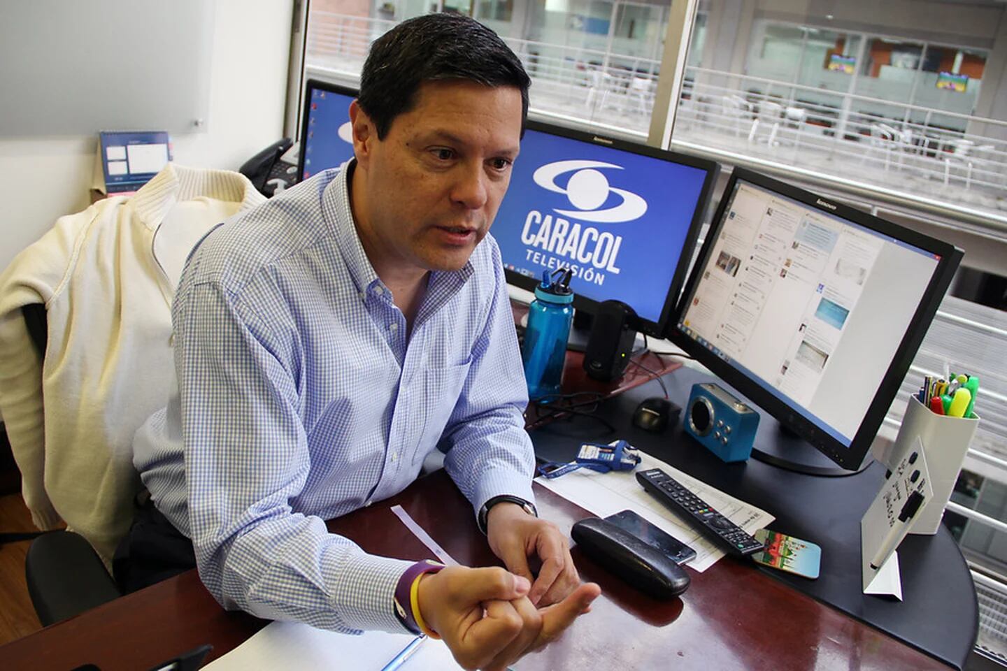 ¿Lo conocía? Él es el hijo del periodista Juan Roberto Vargas: también trabaja en el canal Caracol