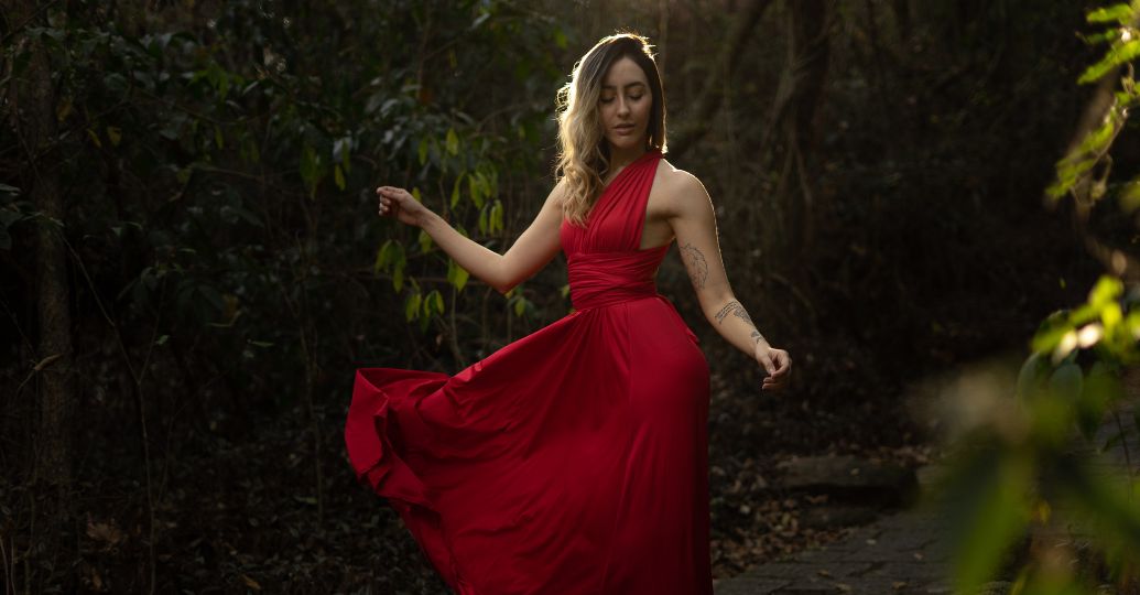 ¿Cuál es el significado del color rojo en la ropa?