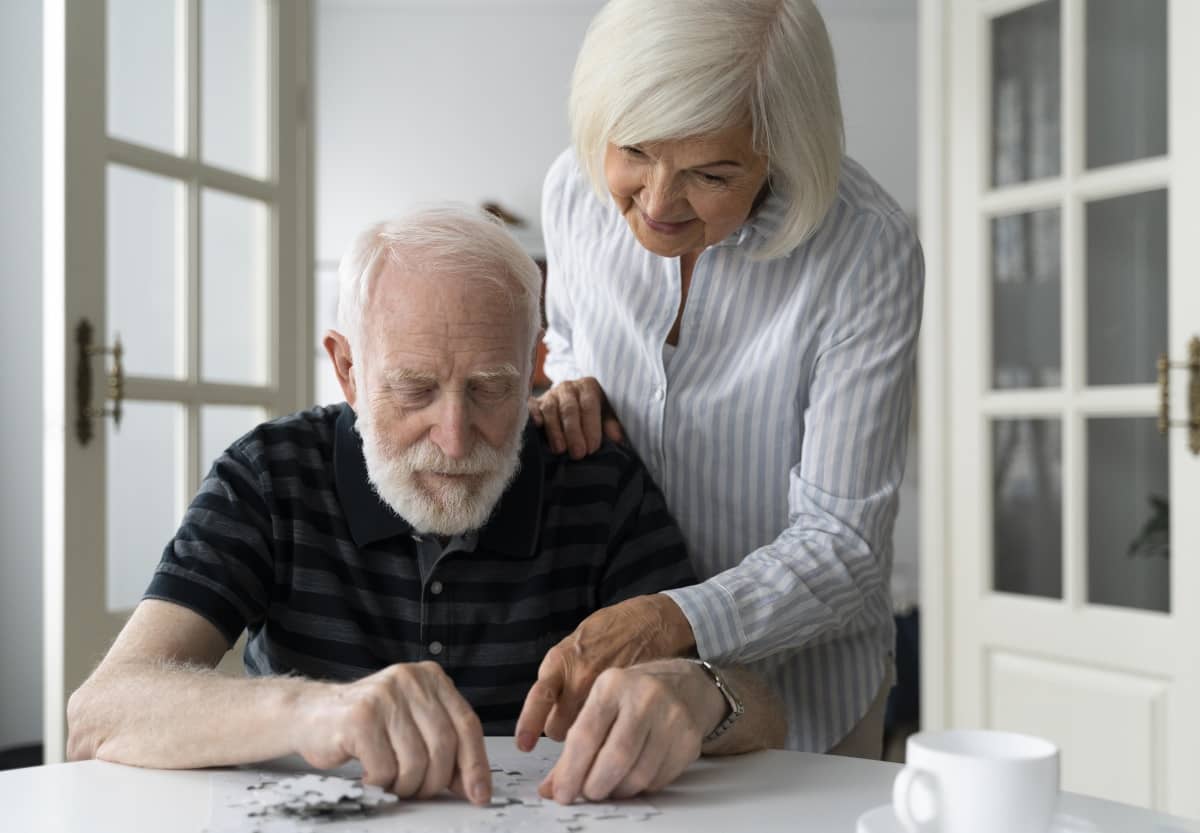Aprender un segundo idioma podría prevenir el alzhéimer, según estudio: ¿por qué? Le contamos