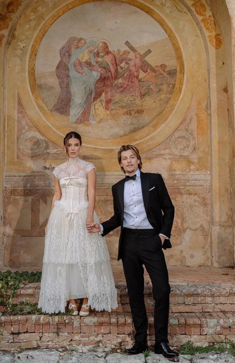 Publican fotos de la boda secreta de Millie Bobby Brown y Jake Bongiovi