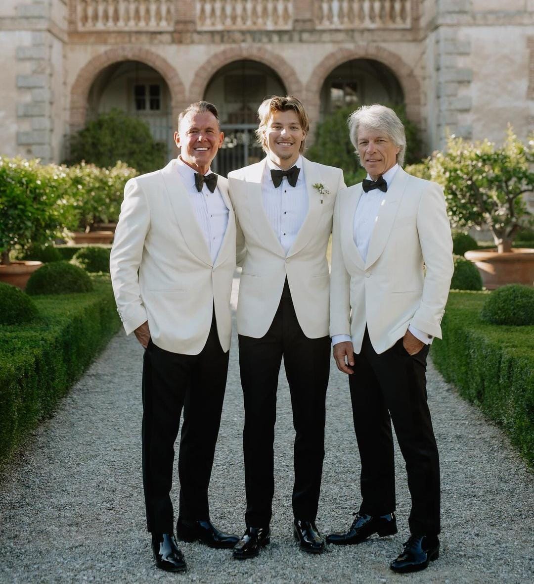 Publican fotos de la boda secreta de Millie Bobby Brown y Jake Bongiovi