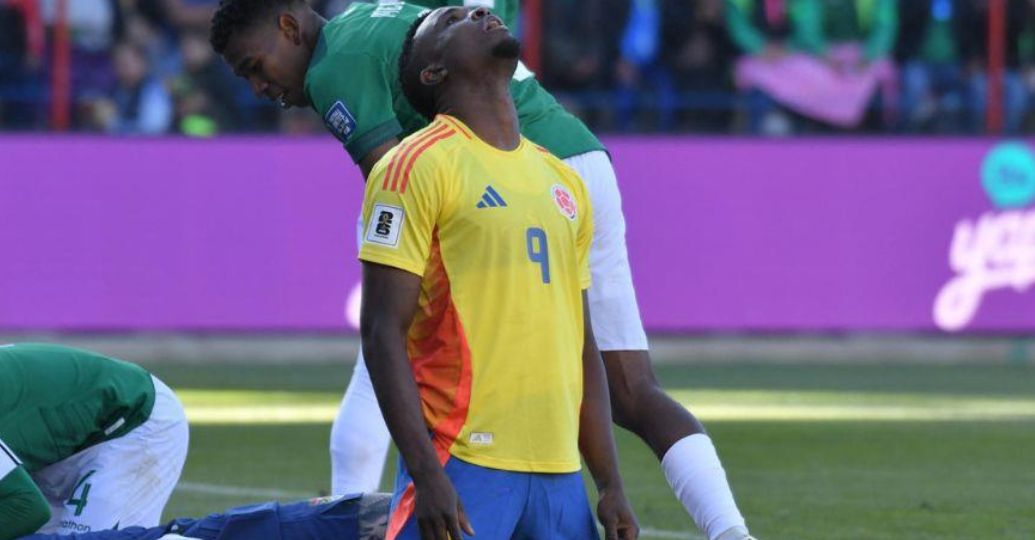 Jhon Córdoba se pronunció tras opciones de gol erradas ante Bolivia