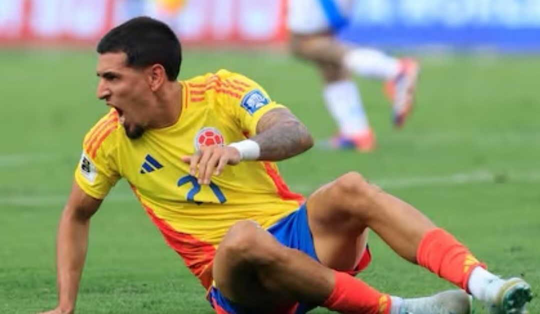 Daniel Muñoz no se unirá a la concentración de la Selección Colombia tras salir lesionado en partido del Crystal Palace