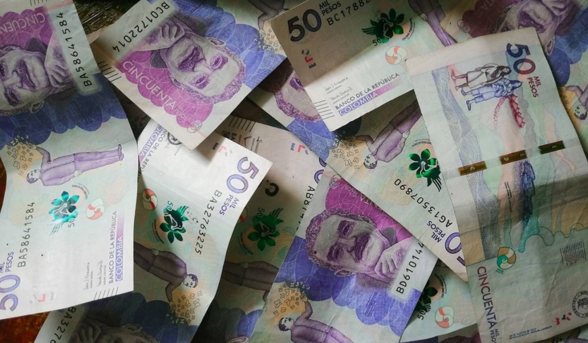 Salario mínimo en 2025: así quedaría si es por decreto presidencial. ¿Muy poco?