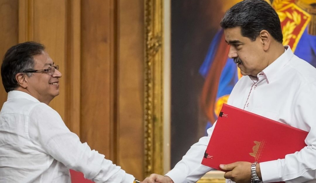 Petro confirma que no asistirá a la posesión de Maduro, pero embajador de Colombia en Venezuela sí lo hará 