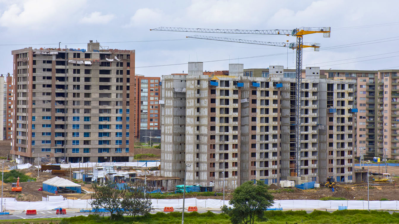 La compra de vivienda ya no es la regla en Colombia: por primera vez, hay más arrendamientos