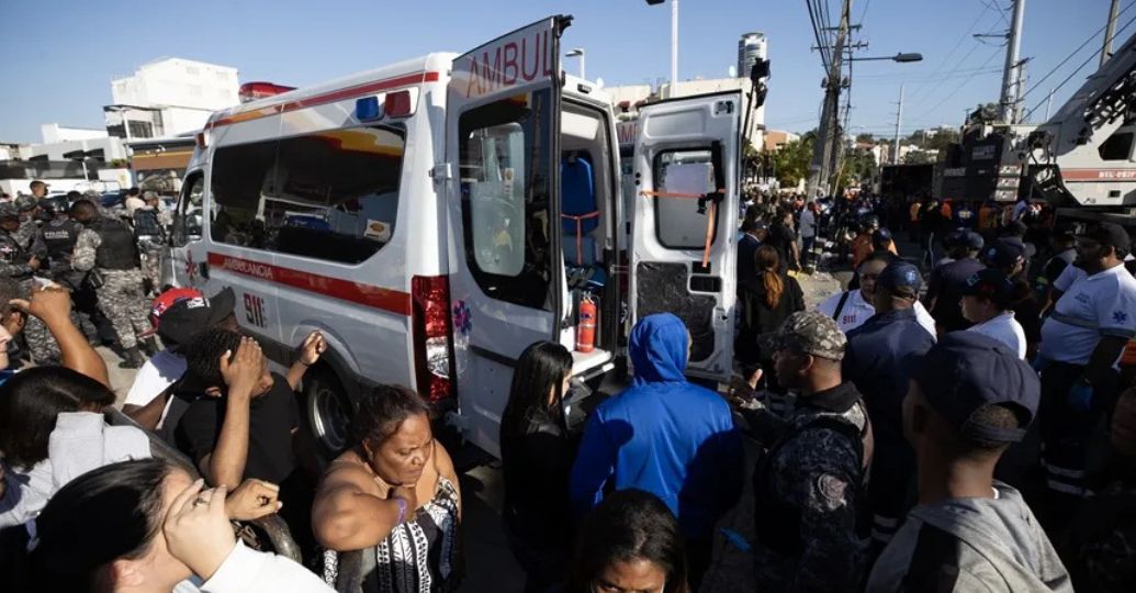 En video: el momento en que se desploma edificio de la discoteca Jet Set