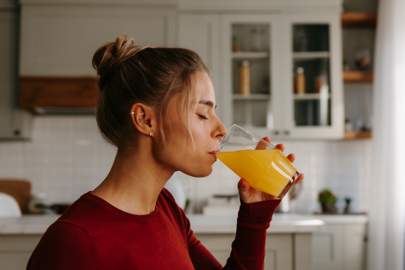 Beneficios de tomar jugo de naranja: estudios recientes indican que no es tan malo como dicen