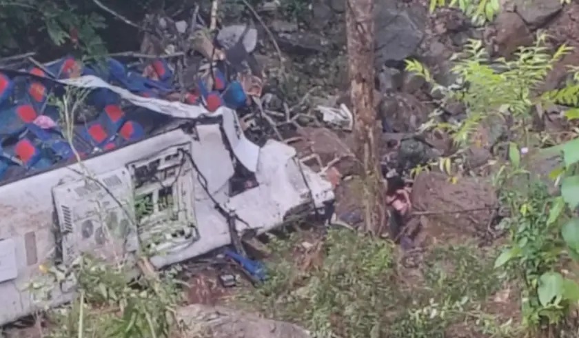 Tragedia en Antioquia: accidente de bus escolar dejó 17 muertos.  Sobreviviente dio su testimonio