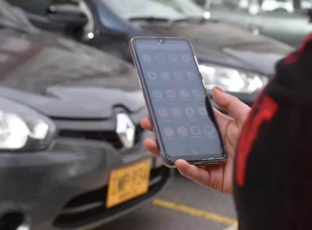 Gobierno Petro presentó proyecto de ley que acabaría con las aplicaciones de movilidad