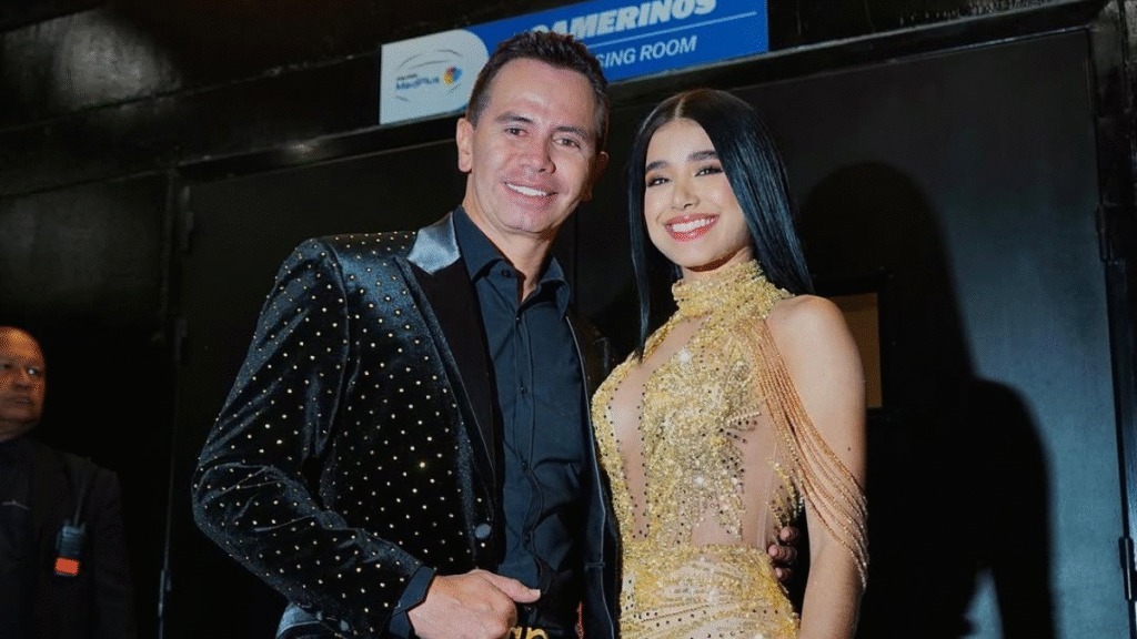 En imagen | Así lucía Jenny López cuando era corista de Jhonny Rivera