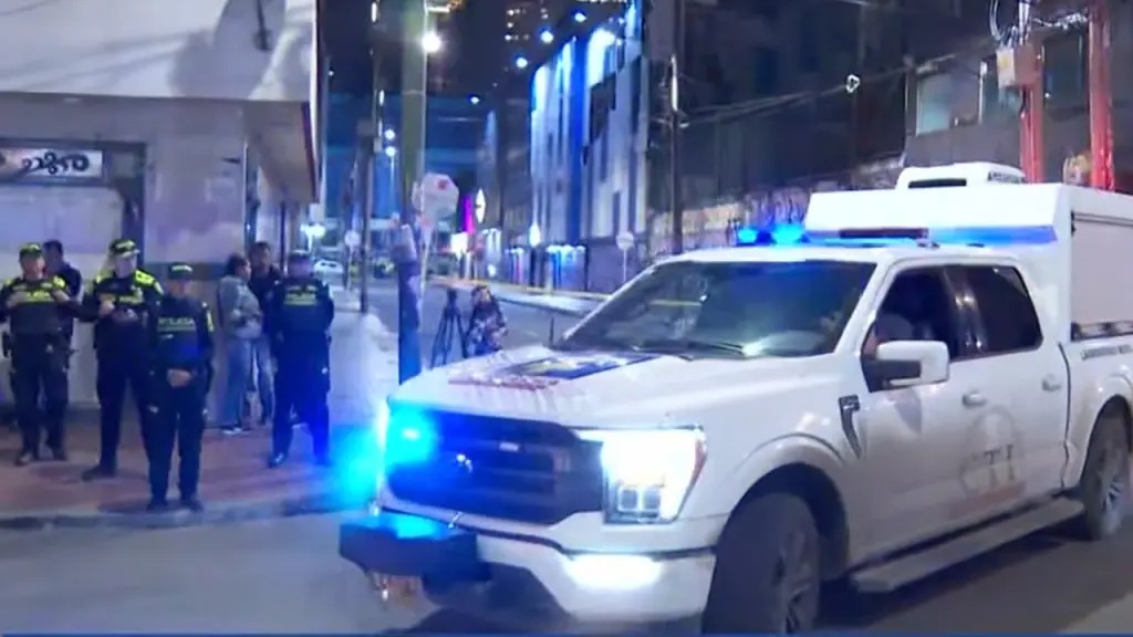 Riña entre hinchas de Nacional y Junior en Bogotá deja dos muertos y seis heridos