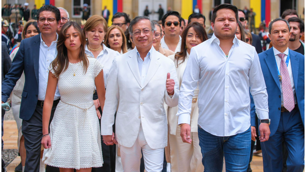 ¿Por qué un expresidente de Colombia debe pedir permiso al Senado para salir del país? Esta es la historia