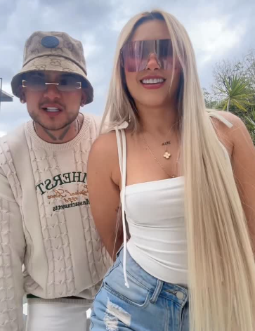 Angie Miller y B King