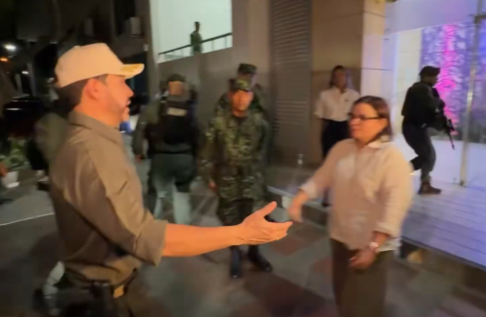 Abelardo de la Espriella apareció armado en Santa Marta: ¿puede un presidente portar pistola?