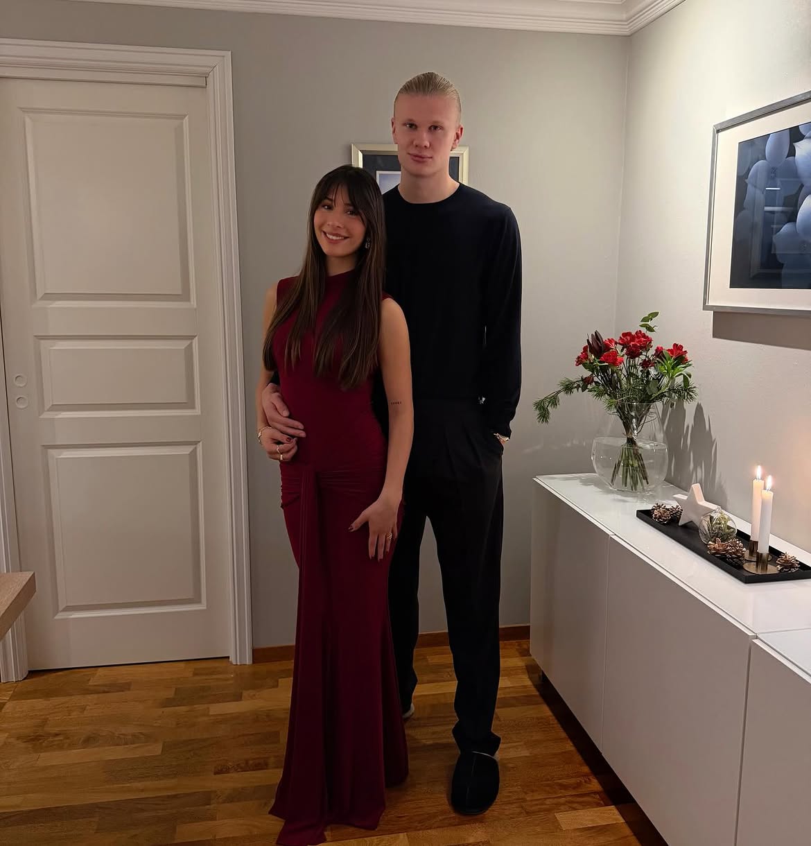 Ella es la novia de Haaland, goleador de Noruega en el Mundial 2026: se roba las miradas en redes sociales
