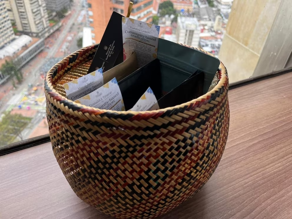 Estos son los regalos que Gustavo Petro llevó a Donald Trump y Melania en su visita a EE. UU.