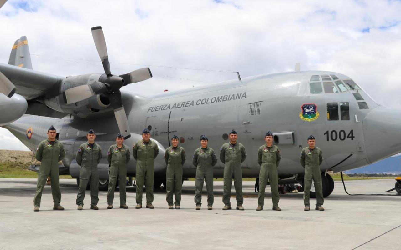 ¿Hubo sobrecarga? Revelan qué llevaba el avión militar que cayó en Putumayo: había camionetas