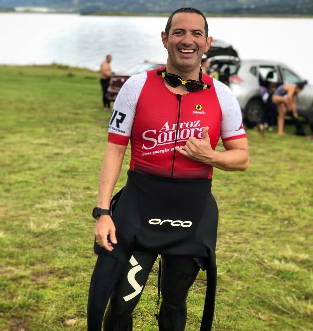 Revelan la identidad y los negocios del empresario asesinado frente a un Bodytech en Bogotá