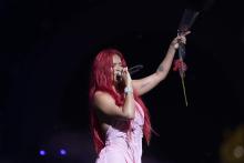 En video | En México, fanáticas de Karol G se fueron a los golpes por una boleta para concierto