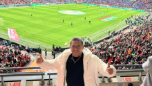 ¡El embajador de Colombia! Este fue el particular atuendo de 'Mane' Díaz para ver a la Selección