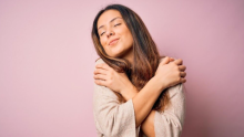 ¿Qué es la agamia, la nueva tendencia de las relaciones? Esta es la diferencia con la soltería
