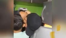Papá pidió el día libre en su trabajo para celebrar el cumpleaños de su hijo y este no pudo contener las lágrimas