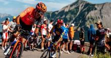 Egan Bernal fuera de la Vuelta a España y el Ineos anunció nueva contratación