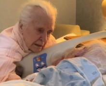 En video | Una mujer de 94 años con demencia se despidió de su esposo en un momento de lucidez