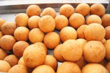 ¿Cómo hacer buñuelos? Esta es la receta de un alimento con historia en Colombia